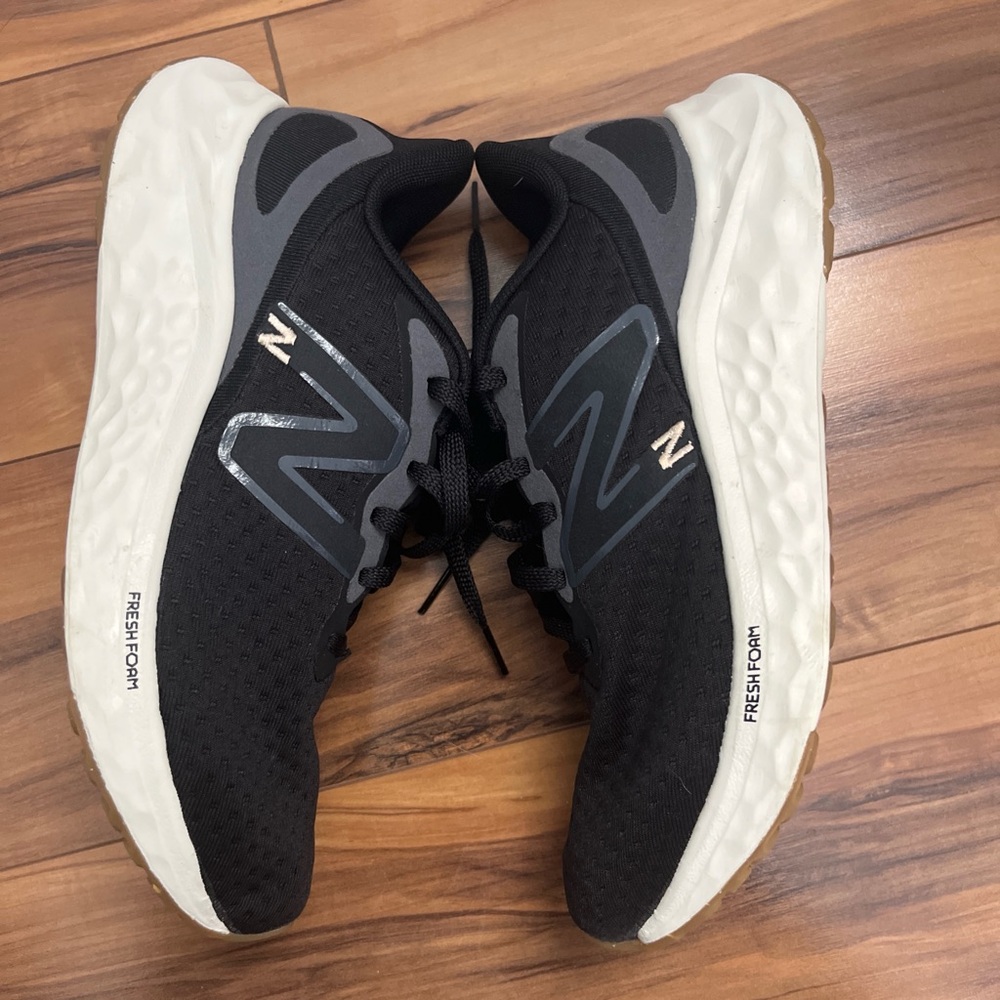 New Balance Fresh Foam Sneakers (Size 7.5)